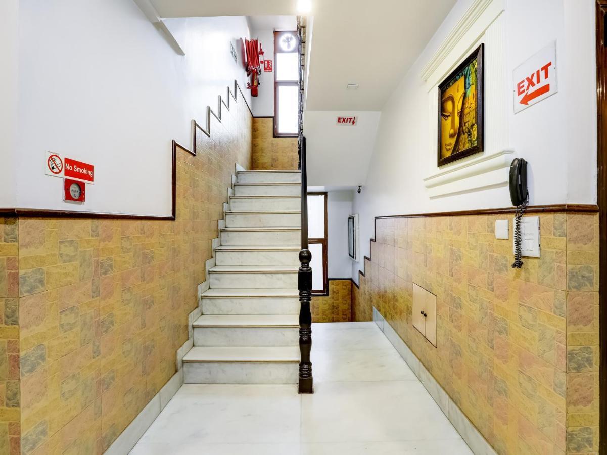 Hotel Grand Park Inn Delhi  Buitenkant foto