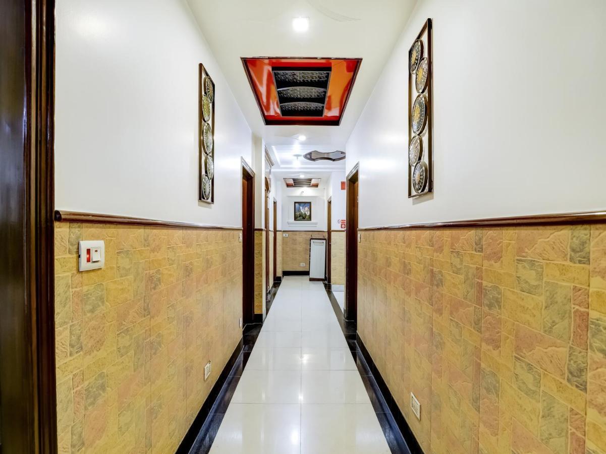 Hotel Grand Park Inn Delhi  Buitenkant foto