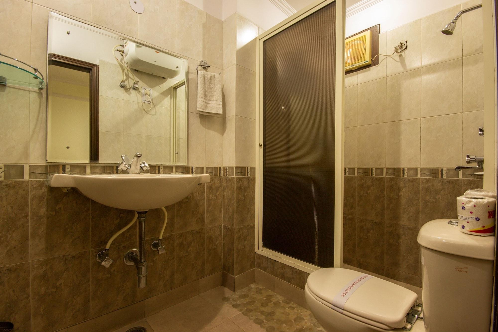 Hotel Grand Park Inn Delhi  Buitenkant foto