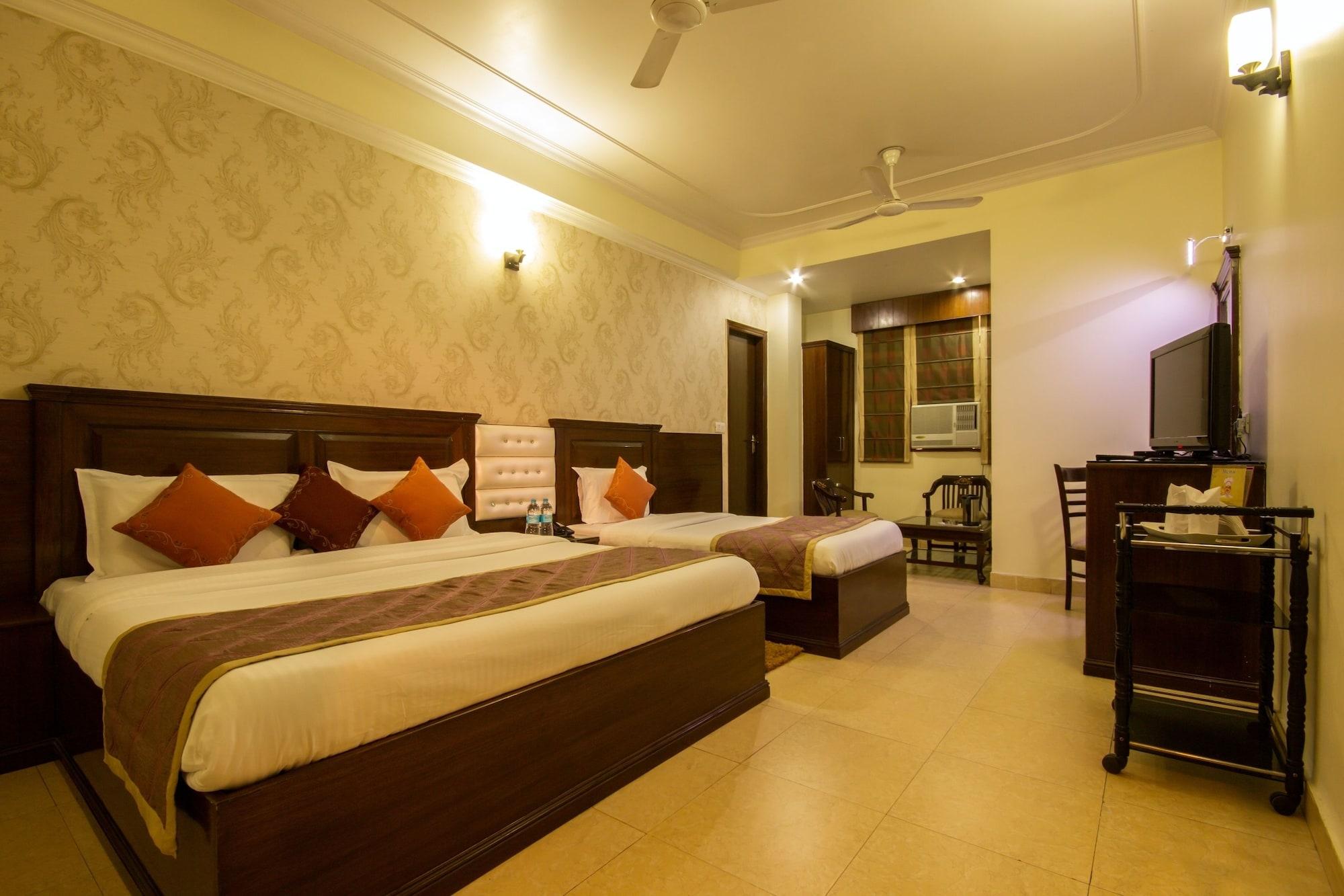 Hotel Grand Park Inn Delhi  Buitenkant foto
