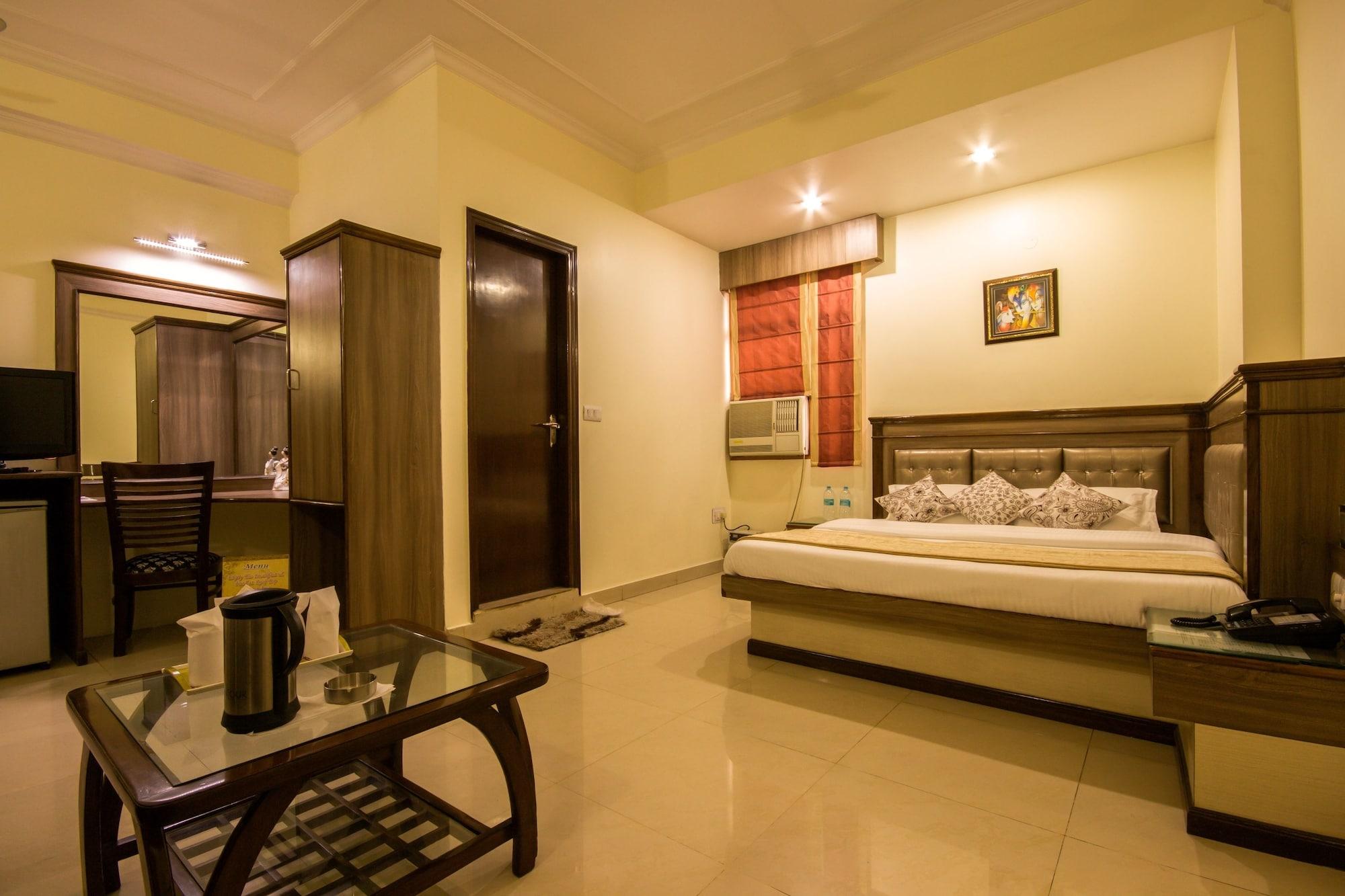Hotel Grand Park Inn Delhi  Buitenkant foto
