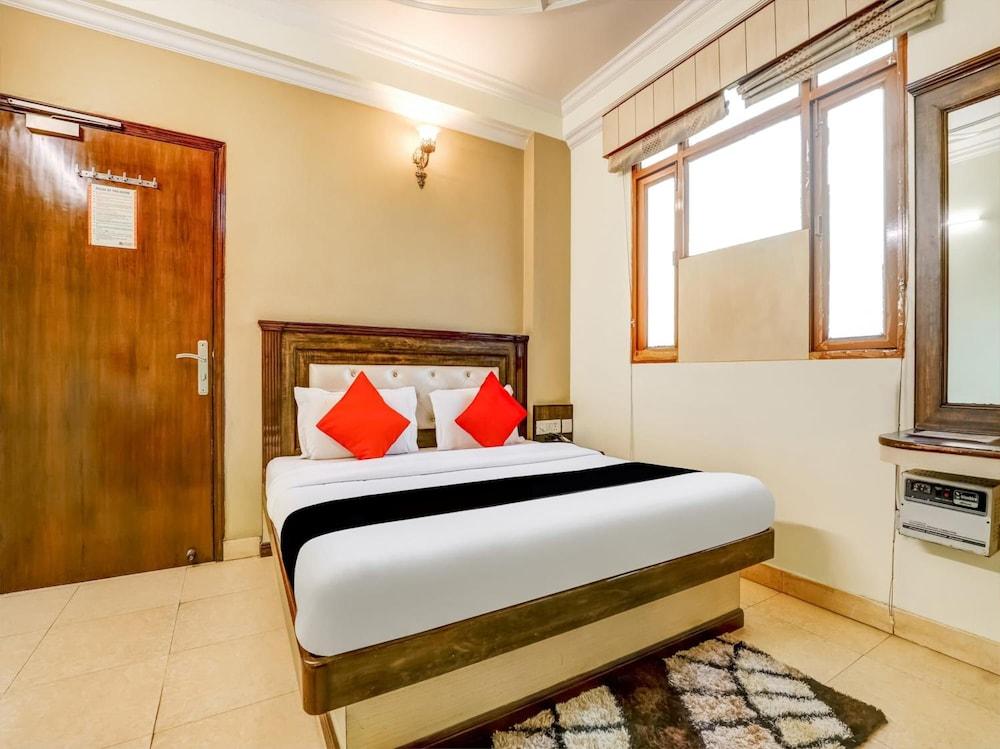 Hotel Grand Park Inn Delhi  Buitenkant foto