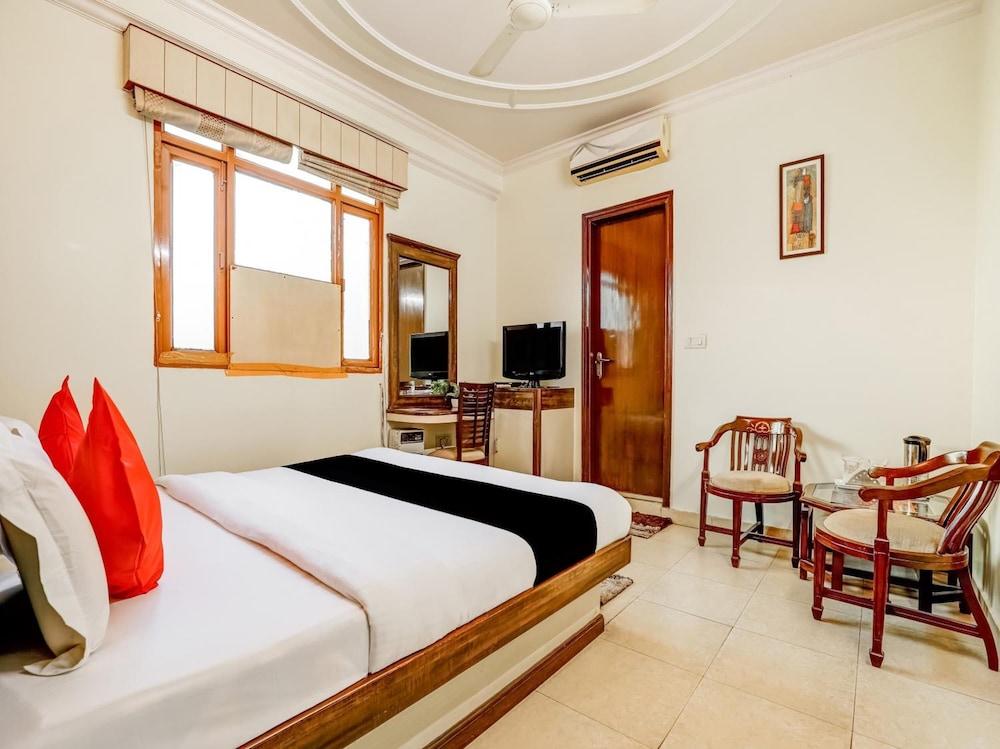 Hotel Grand Park Inn Delhi  Buitenkant foto