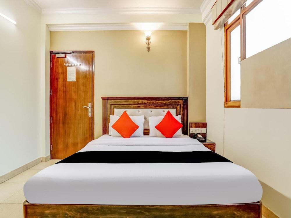 Hotel Grand Park Inn Delhi  Buitenkant foto