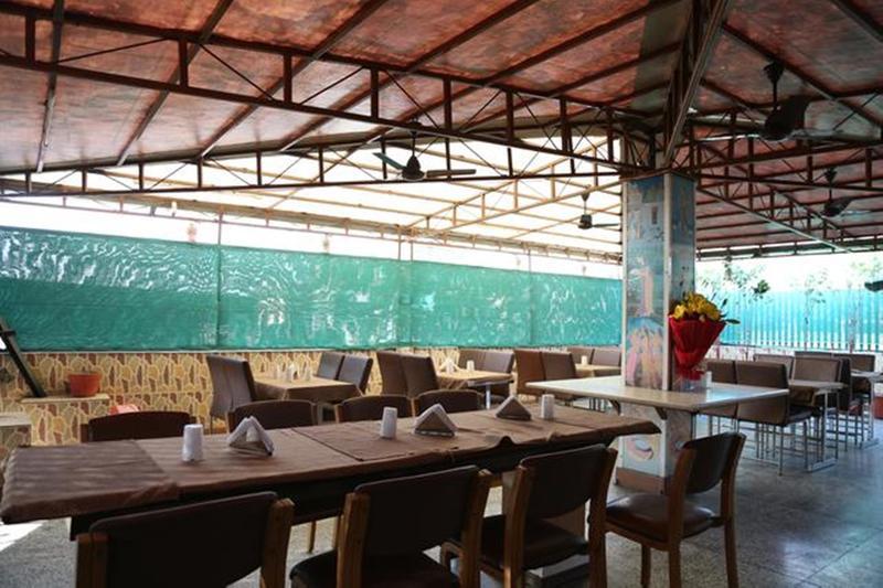 Hotel Grand Park Inn Delhi  Buitenkant foto