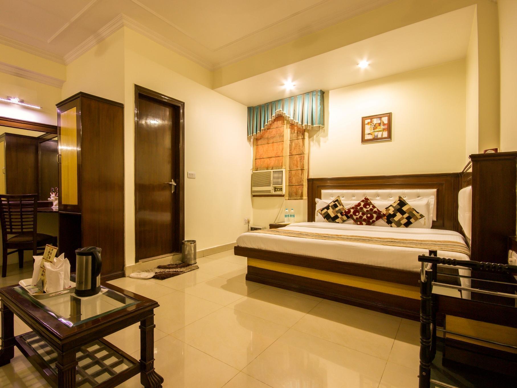 Hotel Grand Park Inn Delhi  Buitenkant foto