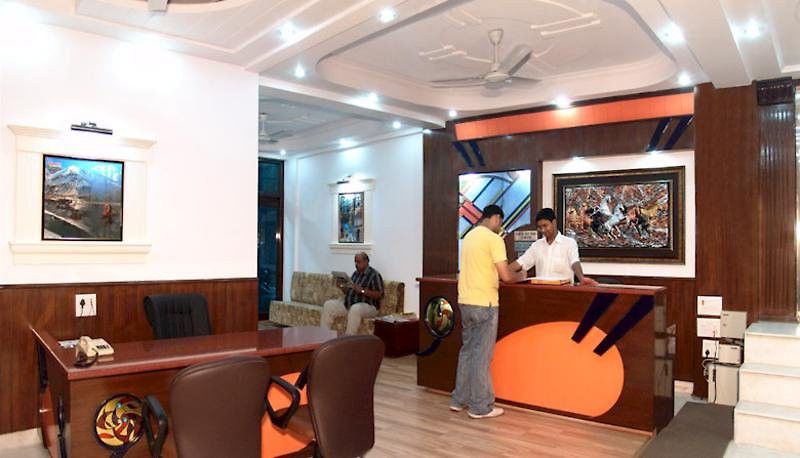 Hotel Grand Park Inn Delhi  Buitenkant foto