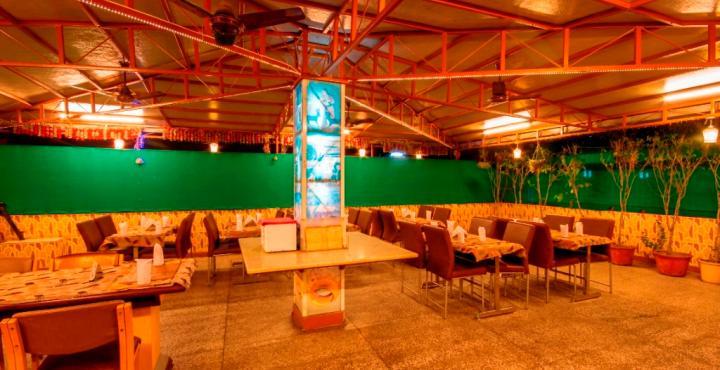 Hotel Grand Park Inn Delhi  Buitenkant foto