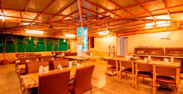 Hotel Grand Park Inn Delhi  Buitenkant foto